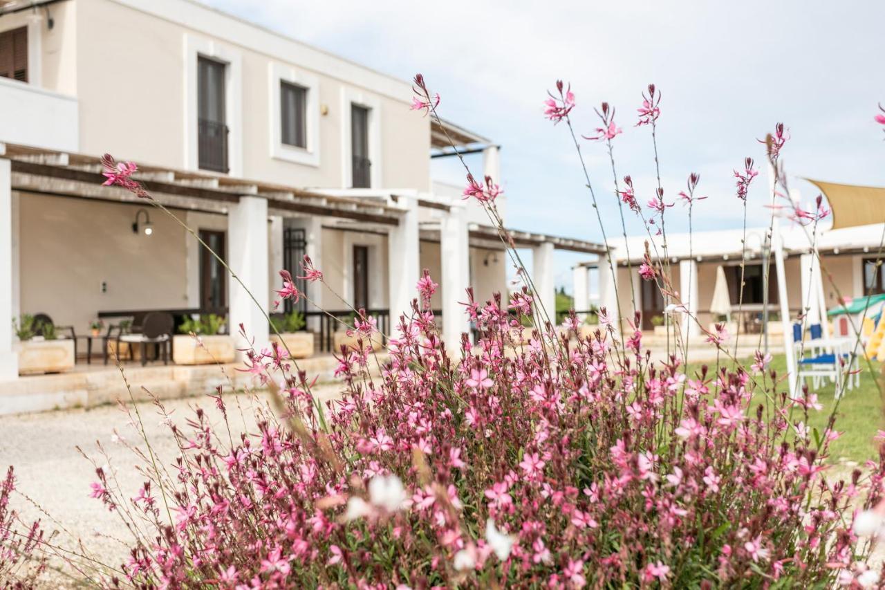Agriturismo "Lu Puzzu" Torre Lapillo Exterior photo