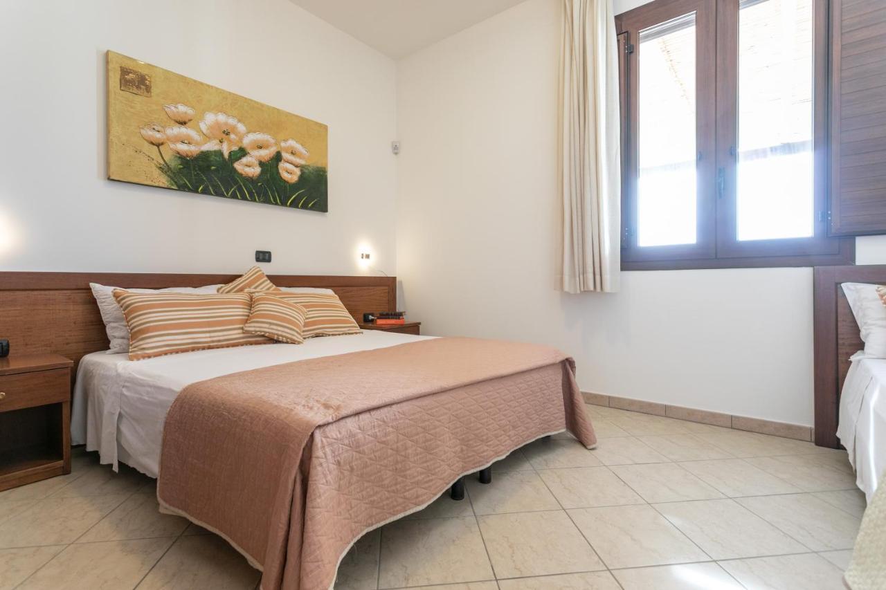 Agriturismo "Lu Puzzu" Torre Lapillo Exterior photo