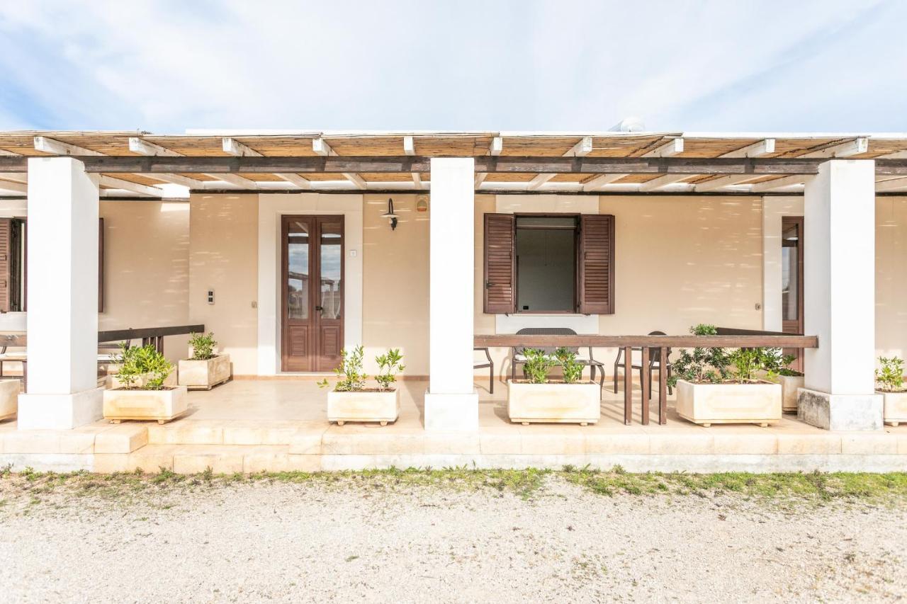 Agriturismo "Lu Puzzu" Torre Lapillo Exterior photo