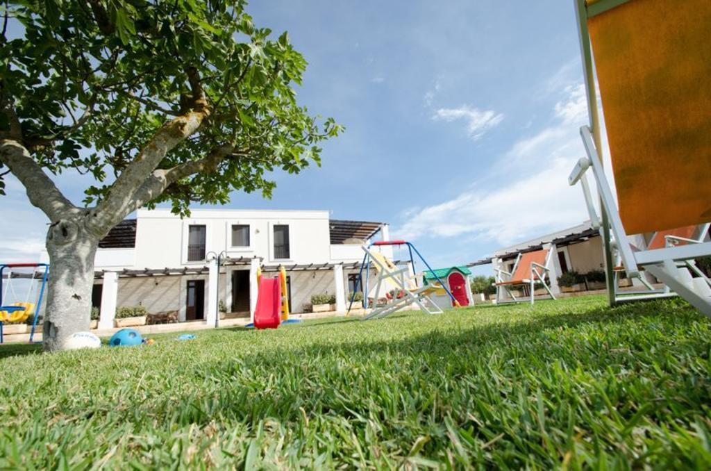 Agriturismo "Lu Puzzu" Torre Lapillo Exterior photo